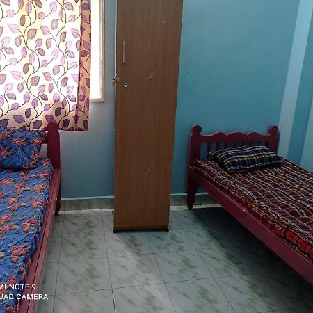 Hostel Easvari Grand Pg For Women - Female Only Čennai Exteriér fotografie