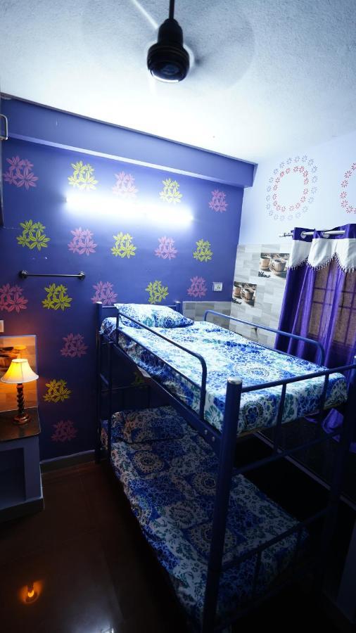 Hostel Easvari Grand Pg For Women - Female Only Čennai Exteriér fotografie