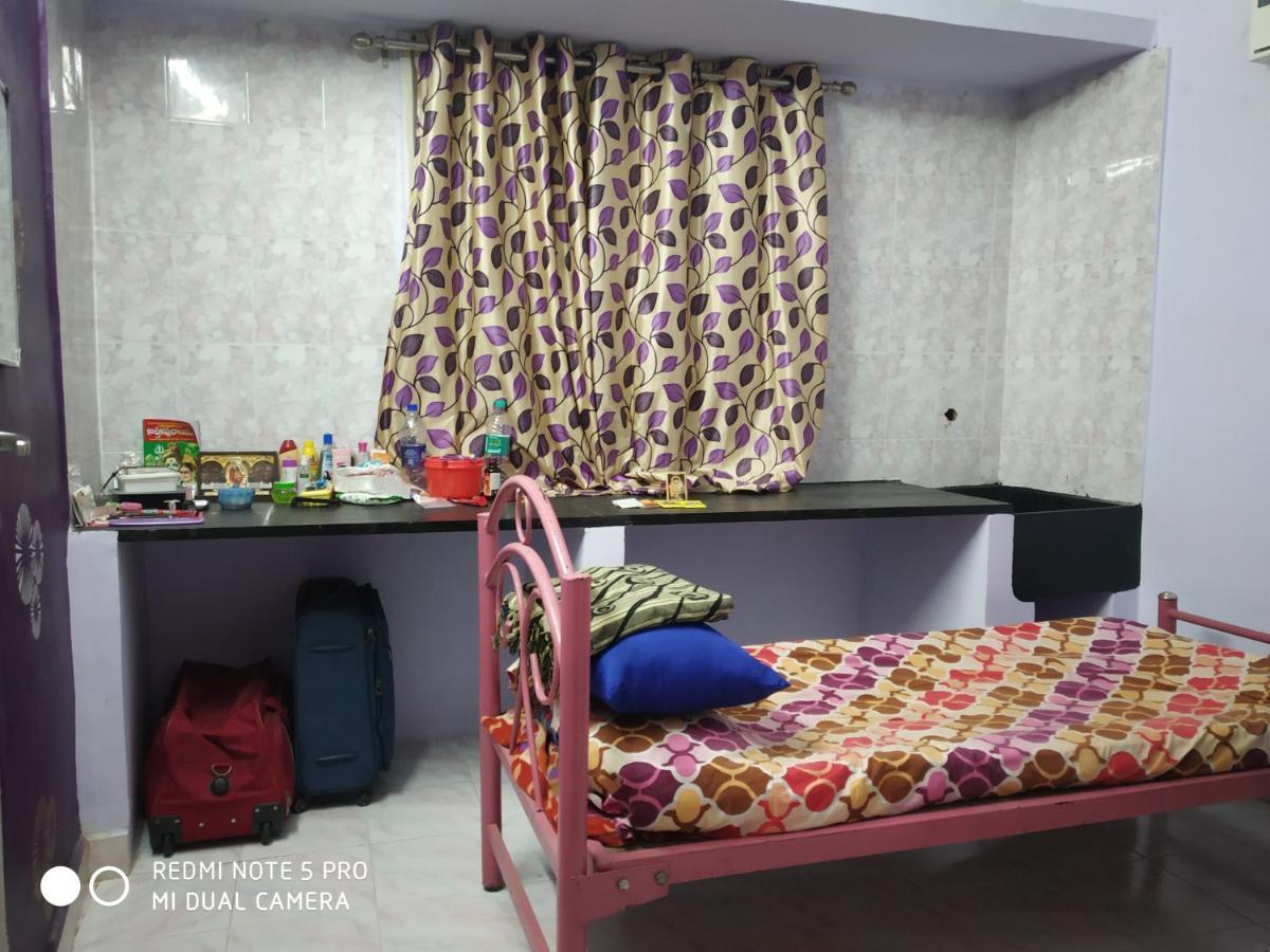 Hostel Easvari Grand Pg For Women - Female Only Čennai Exteriér fotografie