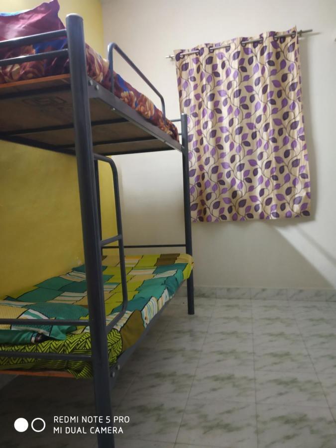 Hostel Easvari Grand Pg For Women - Female Only Čennai Exteriér fotografie