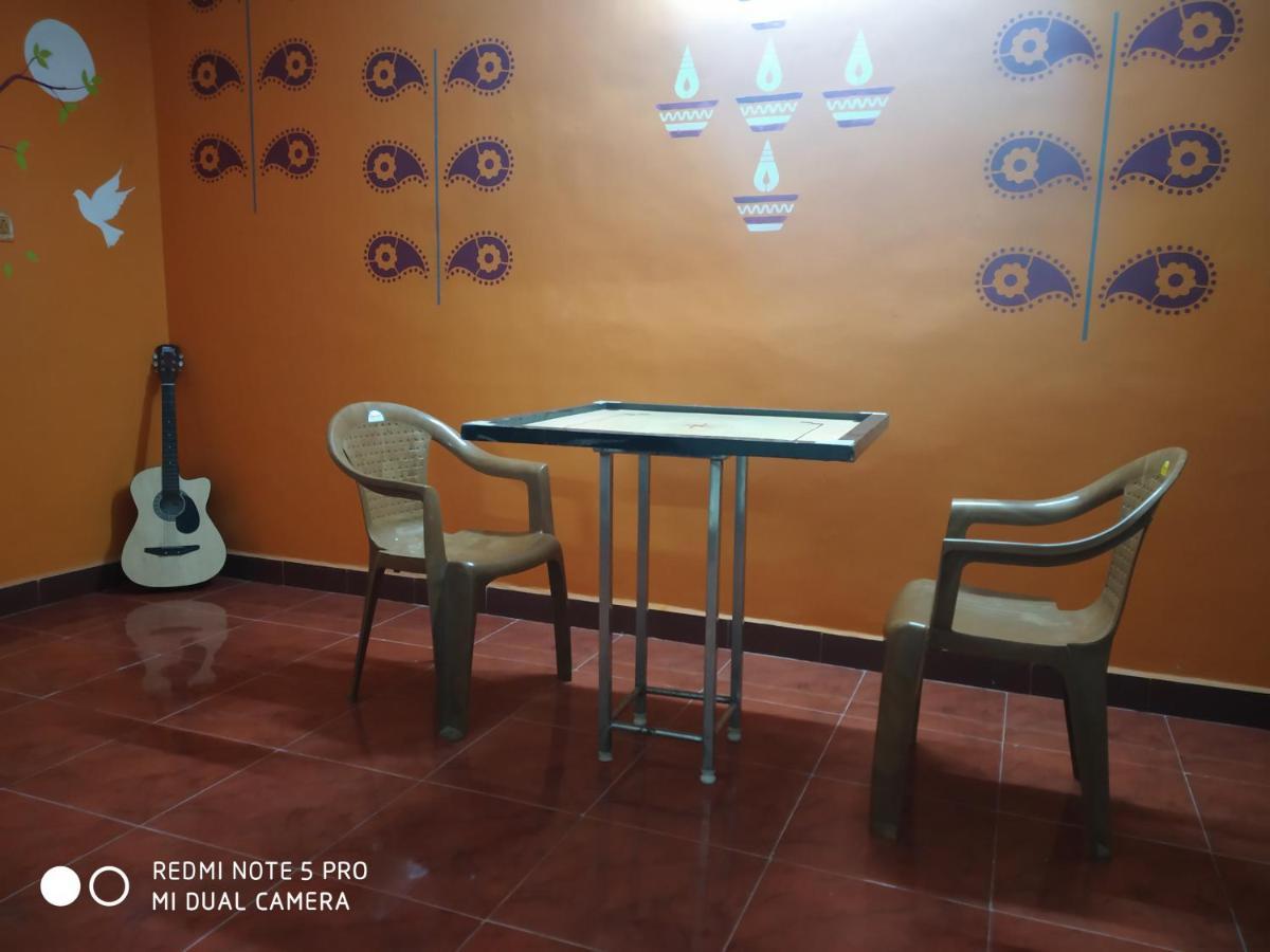 Hostel Easvari Grand Pg For Women - Female Only Čennai Exteriér fotografie